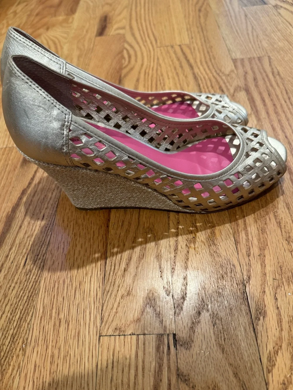 Lilly Pulitzer- Metallic Gold Peep-Toe Wedges with Pink Insole. Size 8.5